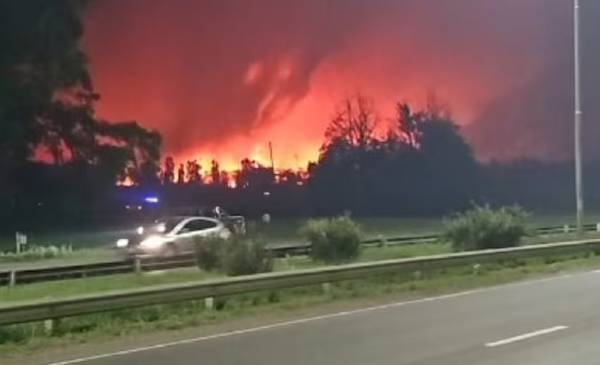 Impactante explosión y fuego arrasan parte del polo industrial de Ezeiza