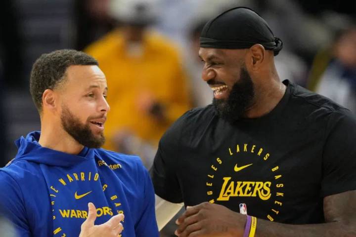 LeBron James Makes Emotional Stephen Curry Confession After Historic Season Debut Having competed at the top for over a decade, LeBron James reveals how him and Stephen Curry forged a close bond. Anuj