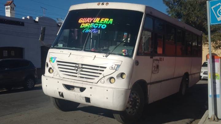 Don Alfredo muere tras no resistir lesiones luego de ser atropellado por ruta Guayulera en Zona Centro de Saltillo