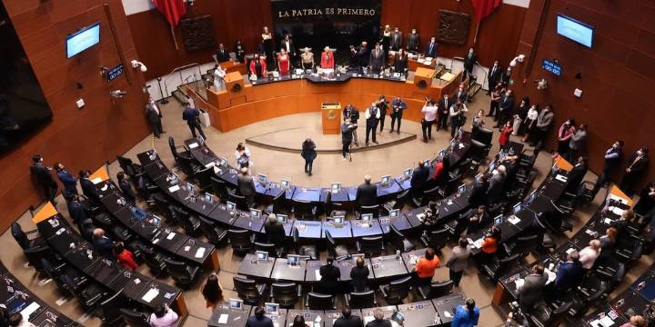 Entre rumores de posible renuncia del fiscal Gertz Manero, citan de urgencia a senadores y Gabinete de Seguridad