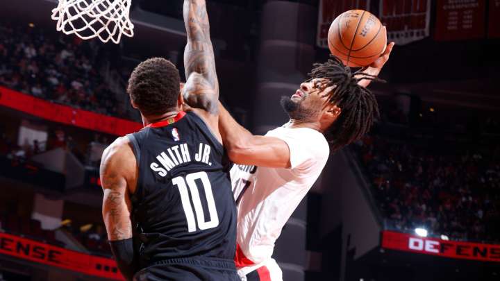 Dunk Score: Breaking down top slams from first month