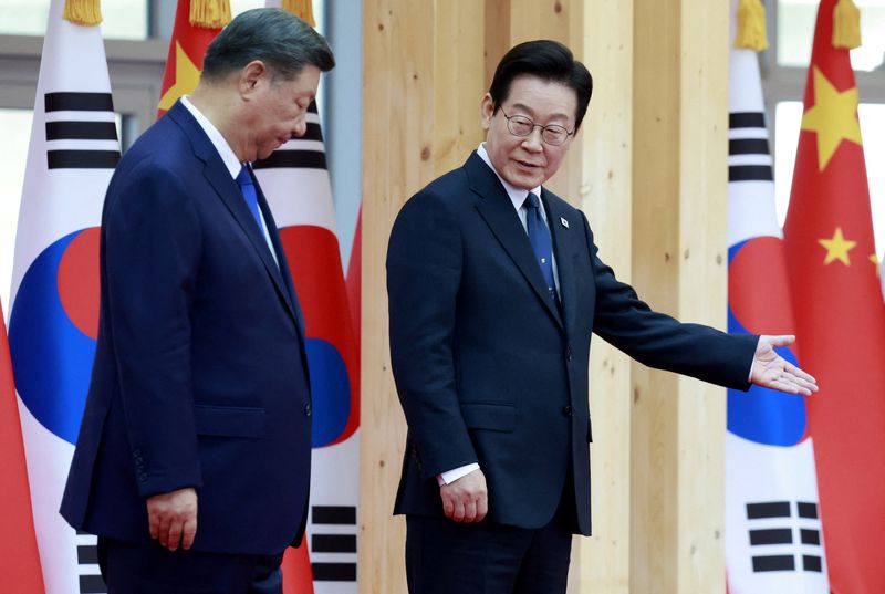 South Korea gifts Xi a Go board made from prized wood, after crown for Trump