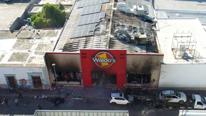 Cerrarán temporalmente 68 sucursales en Sonora de tienda que se incendió y dejó 23 muertos