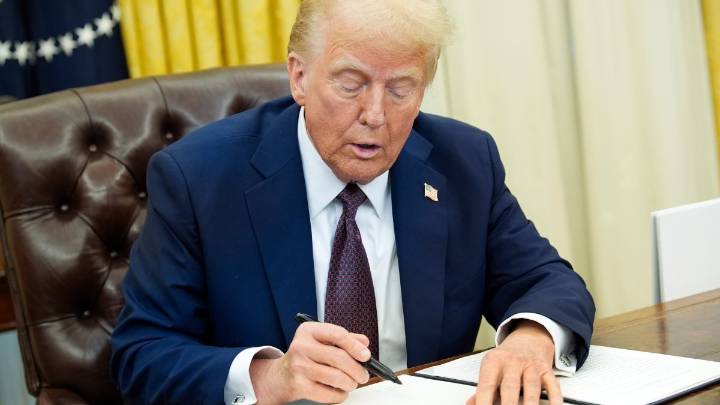 Trump firma orden ejecutiva sobre “Misión Génesis”, una nueva iniciativa de IA