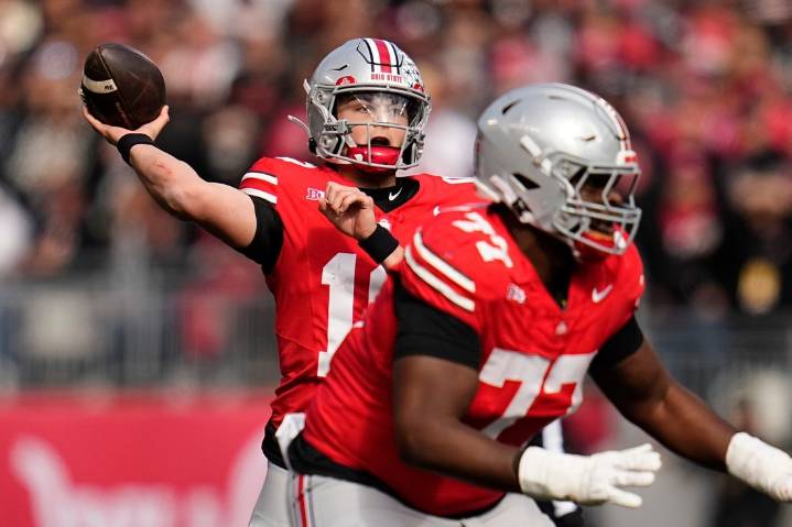 Deadspin | Ohio State, Indiana, Texas A&M lead first CFP rankings of season
