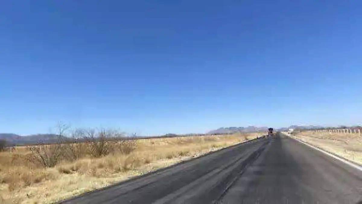 Turistas son despojados de su vehículo por hombres armados en la Vía Corta a Chihuahua