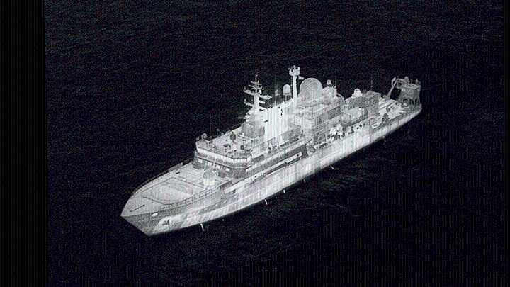 A first time, Russian spy ship pointed lasers at UK pilots