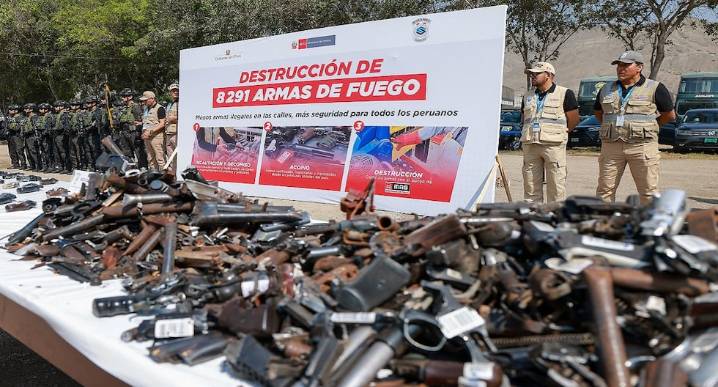 Presidente José Jerí verificó destrucción de más de 8,200 armas incautadas