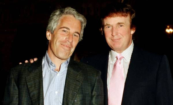 Escándalo en EEUU: demócratas publican correos sobre Jeffrey Epstein y dicen que Trump "habría estado horas con una víctima" sexual