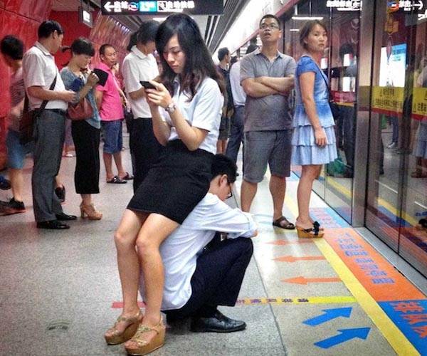 Chinese police issue bounties on Taiwanese influencers