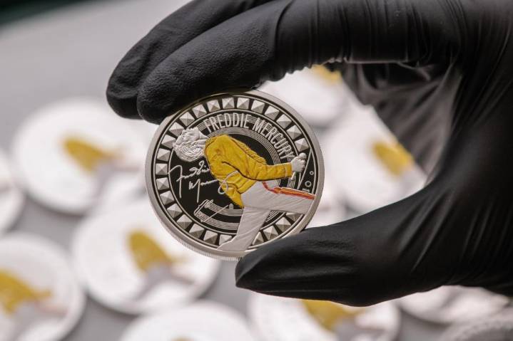 Nueva moneda rinde homenaje a Freddie Mercury y su rango de cuatro octavas