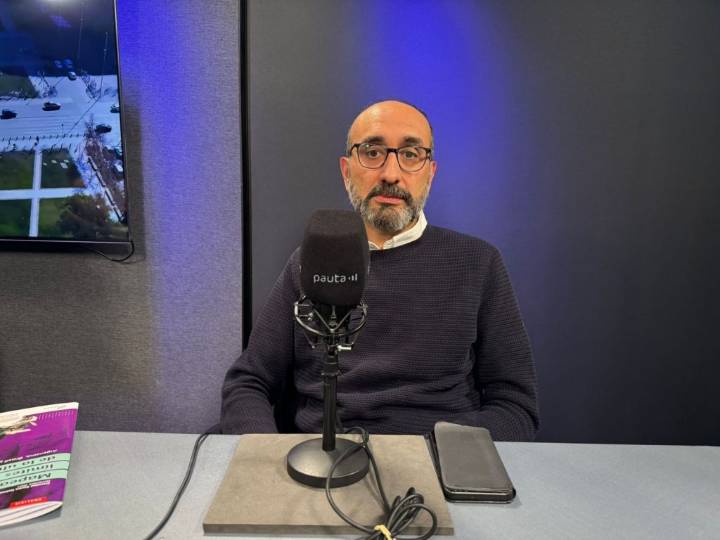 Cristobal Rovira por polarización política: "No es que la democracia se caiga al día siguiente, sino que empiezan procesos graduales de erosión del sistema"