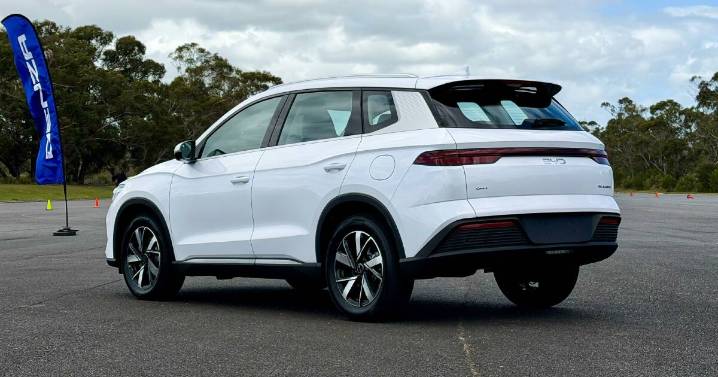 2026 BYD Sealion 5 review: Quick drive