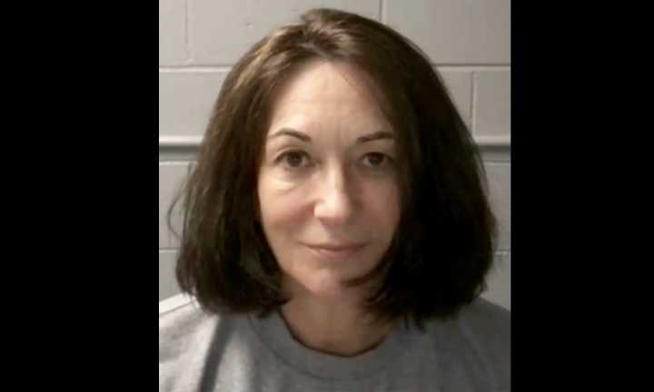 Leak: Epstein accomplice preparing to ask Trump to commute her sentence