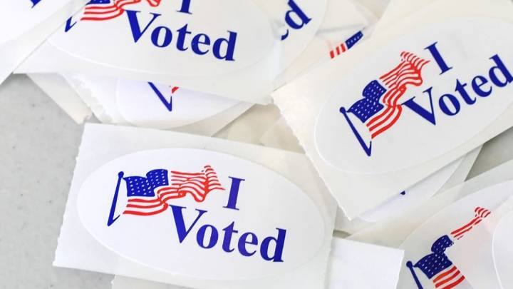 Texans pass Proposition 16 which prohibits noncitizens from voting