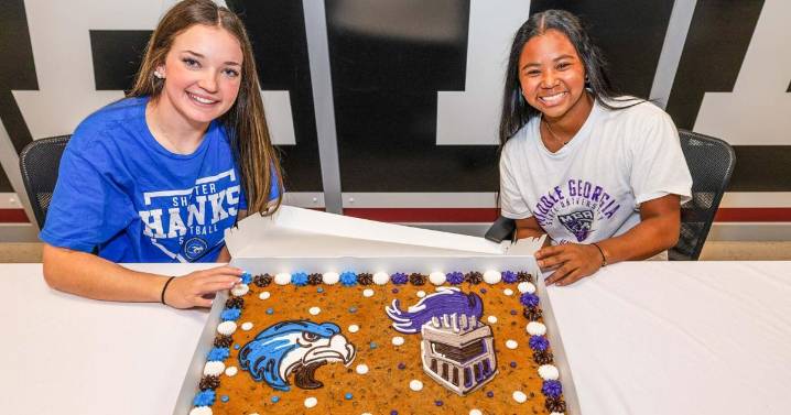 Northgate’s Nalin, Jackson sign to continue softball careers in college