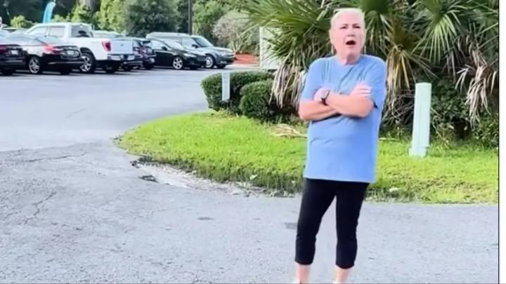 ‘Always Entitled and Never Embarrassed’: Firefighters Forced to Step In After White Woman Throws Herself at Moving Cars to Guard Parking Spot