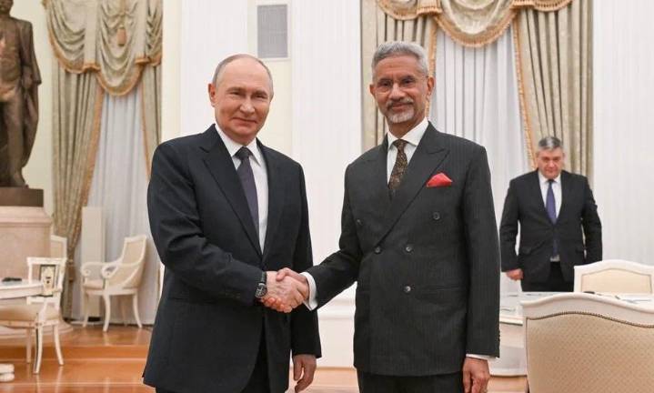 Jaishankar Meets President Putin, Briefs Him on Preparations for Annual Summit