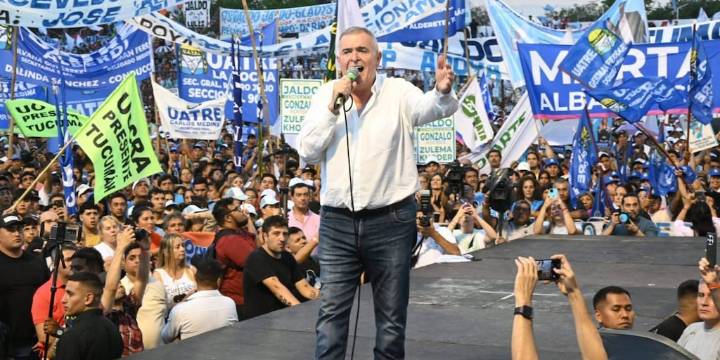 El gobernador peronista de Tucumán apoyó la reforma laboral de Milei: “No nos podemos oponer a que se actualicen”