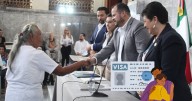 Entregan 42 visas para padres de migrantes que viven en EU; recibirán acompañamiento estatal