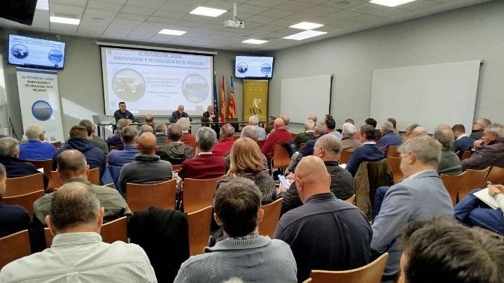 Los regantes reclaman en Valencia infraestructuras hidráulicas ante riadas y sequías