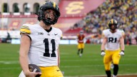 Iowa football QB Mark Gronowski catches TD on trick play vs USC