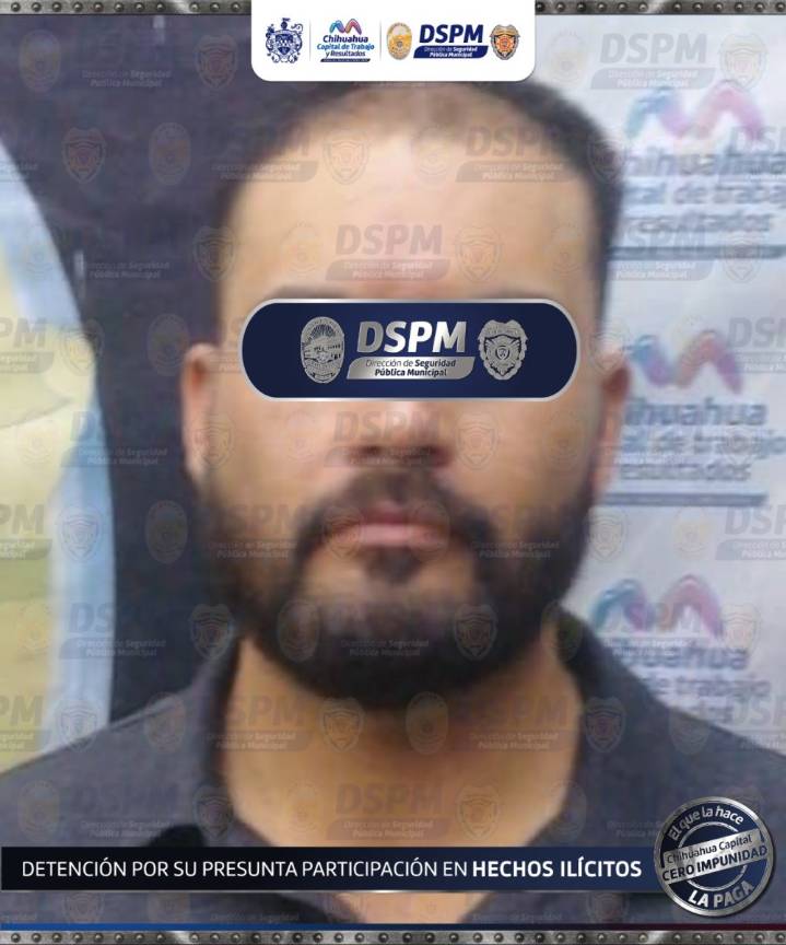 Agentes Municipales aseguran automovilista con varias porciones de cocaína en la Nuevo Triunfo