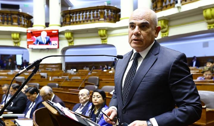 Premier: presupuesto equilibra sostenibilidad fiscal con atención de urgencias en regiones