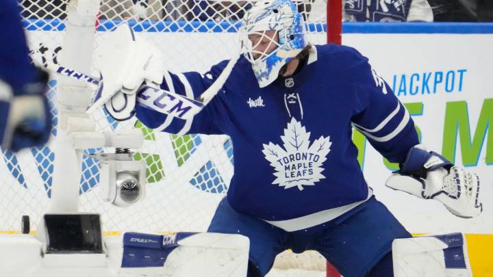 Maple Leafs’ Hildeby swaps in for struggling Stolarz vs. Bruins