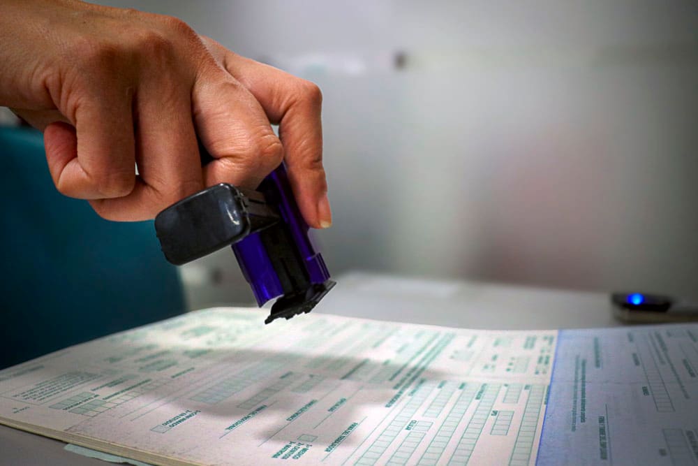 Médico queda en prisión preventiva por emitir más de 27 mil licencias fraudulentas: investigación tendrá 100 días