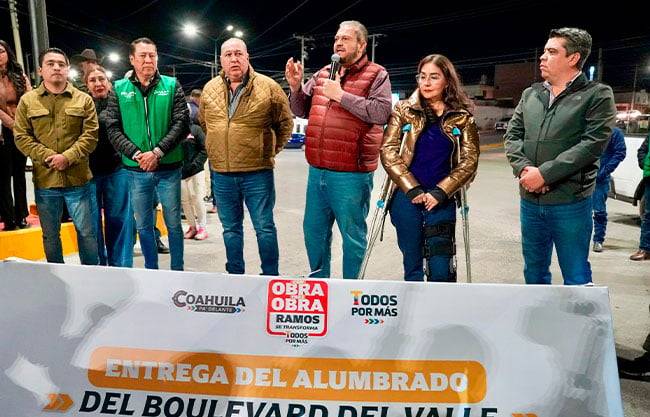 Obra tras obra Ramos se transforma; entregan nuevo alumbrado en el bulevar del Valle