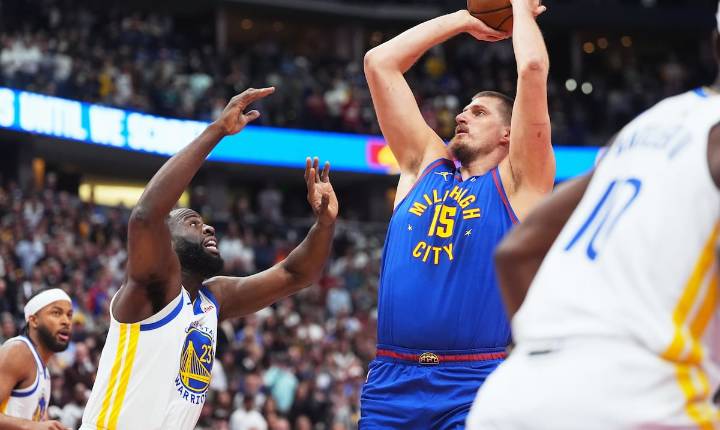 Los Nuggets dominan a unos Warriors carentes de Stephen Curry; Jokic roza otro triple doble.