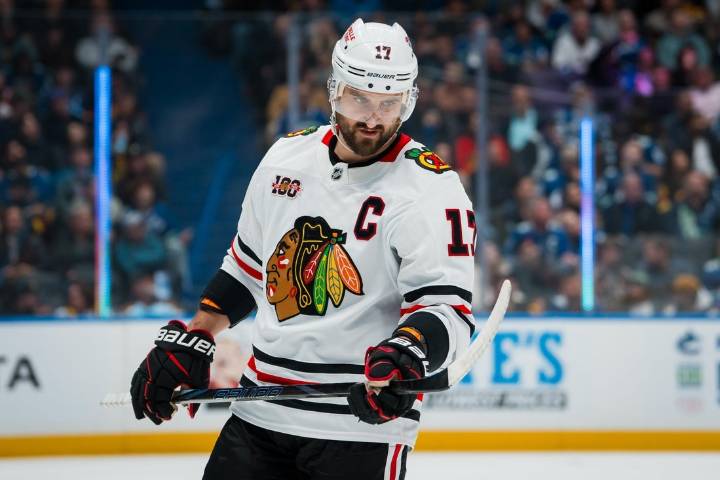 Deadspin | Blackhawks captain Nick Foligno (hand) out 4 weeks