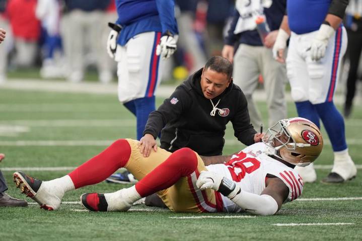 Mykel Williams de los 49ers fuera toda la temporada por rotura de ligamento cruzado anterior