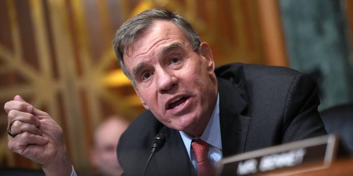 Unemployment could hit 25% among recent grads and trigger ‘unprecedented’ social disruption thanks to AI, U.S. senator warns