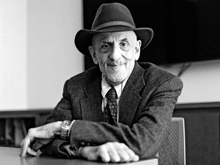 Hay un miedo esencial al futuro; publican Deseo y destino en español