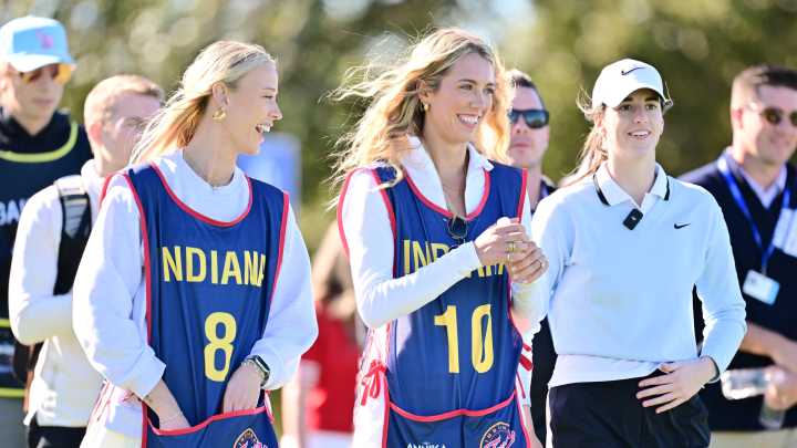 Caitlin Clark of Indiana Fever draws huge crowd during pro