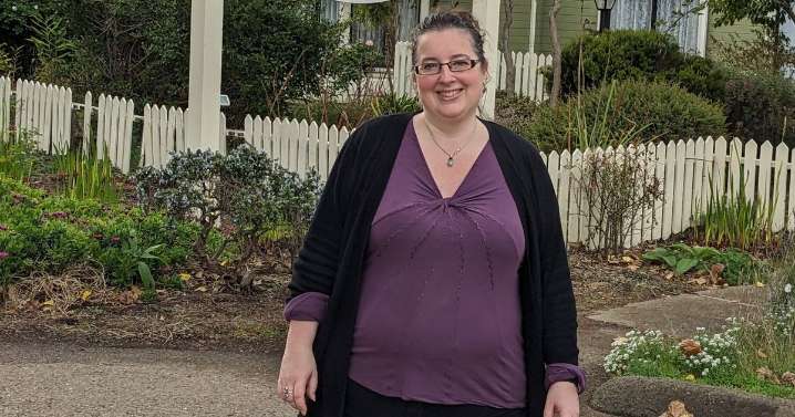 'I can't afford to put the heating on - it's so cold friends won't visit me'