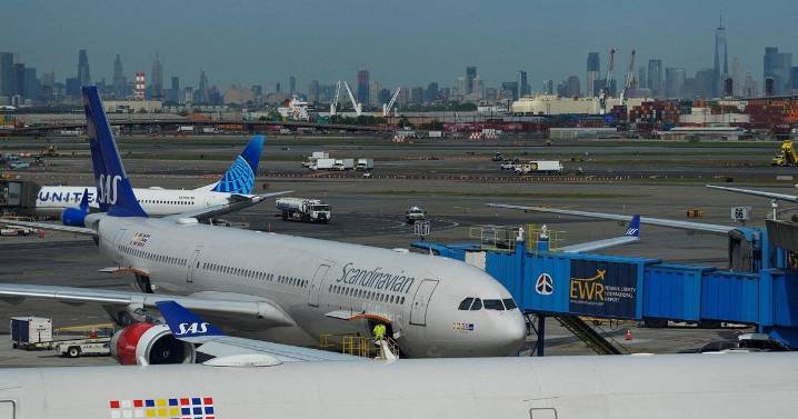 FAA reducing air traffic by 10% across 40 'high-volume' markets during government shutdown