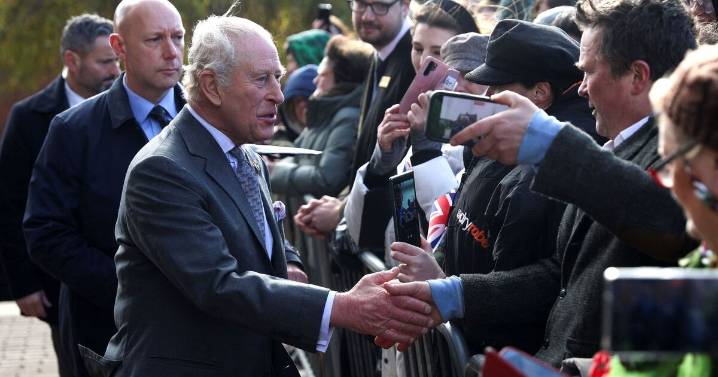 'God save the King should be replaced as national anthem' - it's wrong' says ex minister