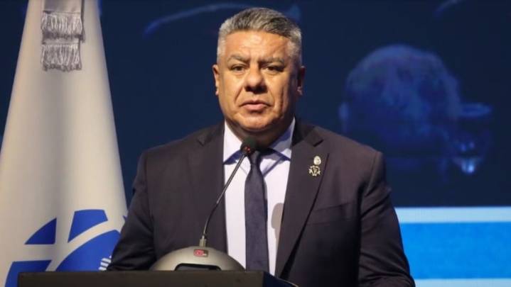 Andis: investigan millonarias transferencias a una criptomoneda de un cercano a “Chiqui” Tapia