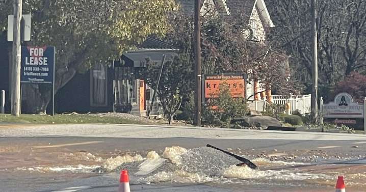 Water main break closes lanes in Cockeysville, DPW working on repairs