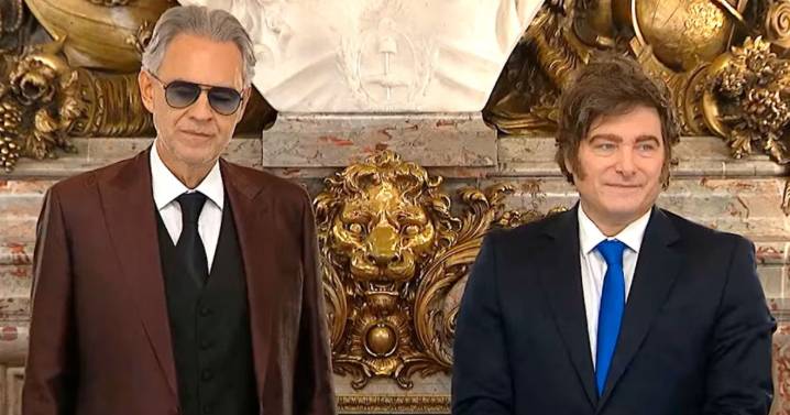 Javier Milei condecoró a Andrea Bocelli en Casa Rosada