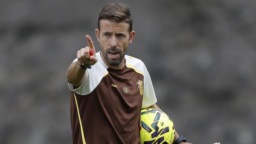 Luis García y la UD Las Palmas pueden hacer historia en Valladolid: el invicto de visitante quiere ser eterno