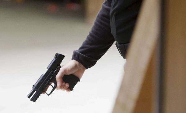 Un policía se defendió de un asalto a los tiros