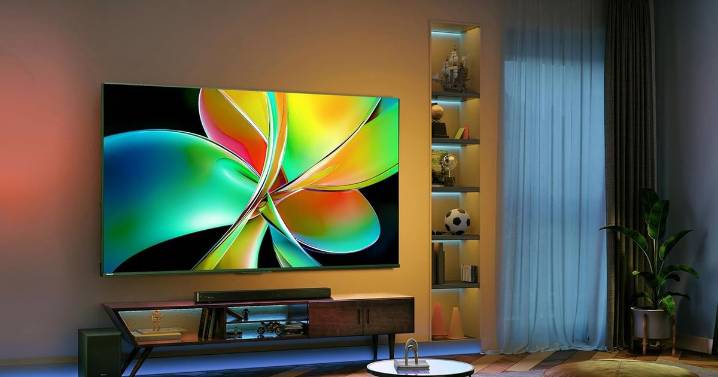 Hisense 65-inch TV with 'impressive picture quality and rich sound' now £500 off at Amazon