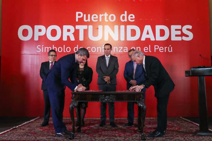 Puerto de Matarani suscribe adenda para ampliación con nuevas inversiones por US$700 millones