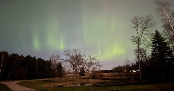 Minnesotans could see the northern lights Thursday. Here's where you'll have the best chance to see them