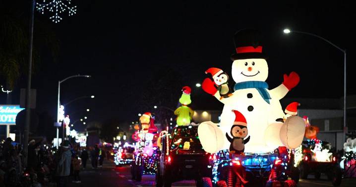 Downtown streets to close for Christmas Parade of Lights on Dec. 6
