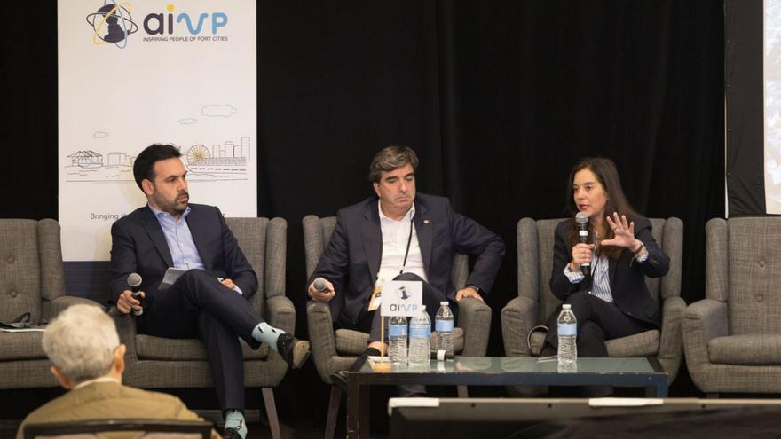 A Coruña expone al mundo su plan para los muelles